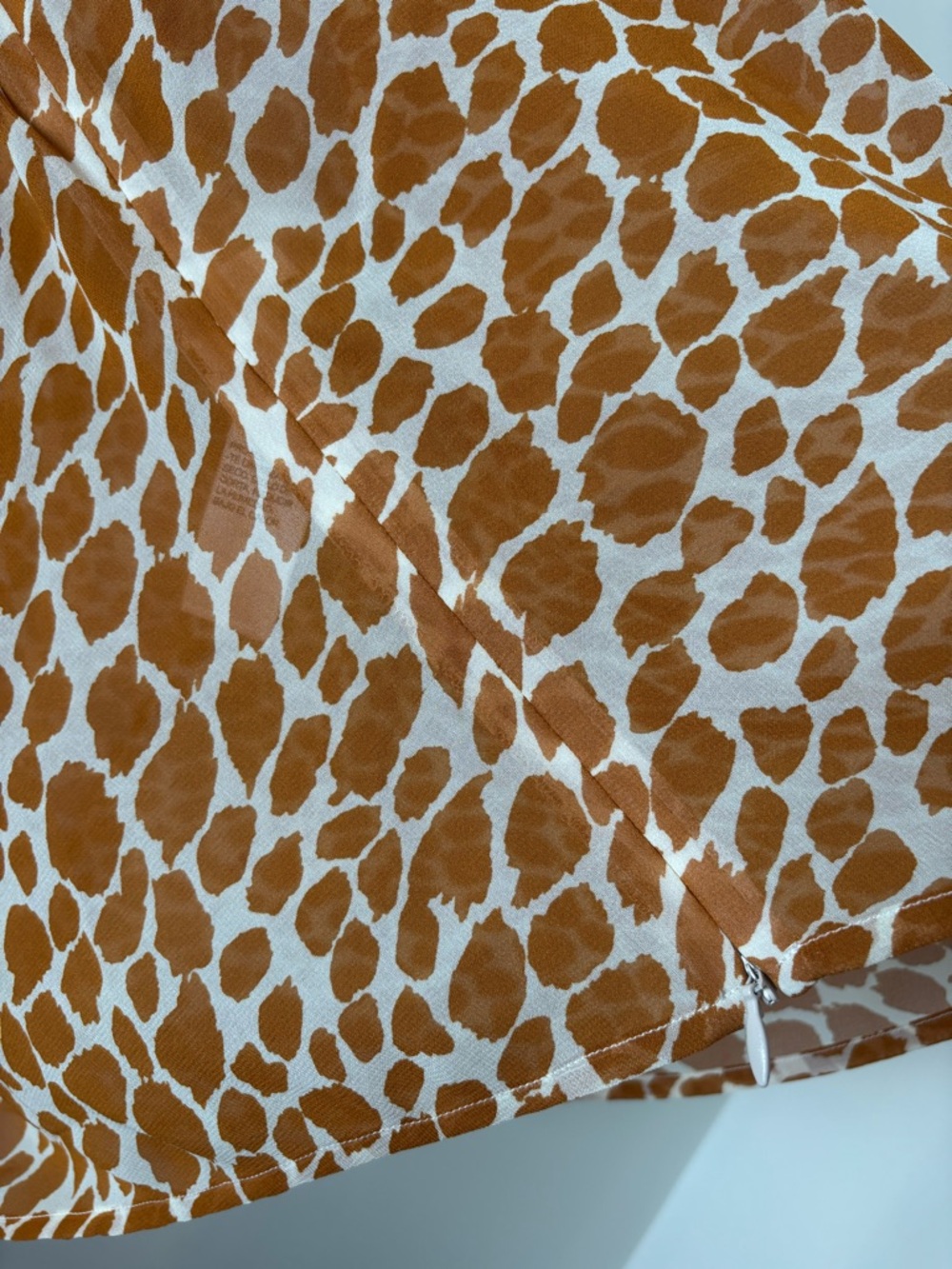 Doncaster 100% Silk Sleeveless Ruffle Front Blouse- Rust Animal Print - Picture 10 of 10